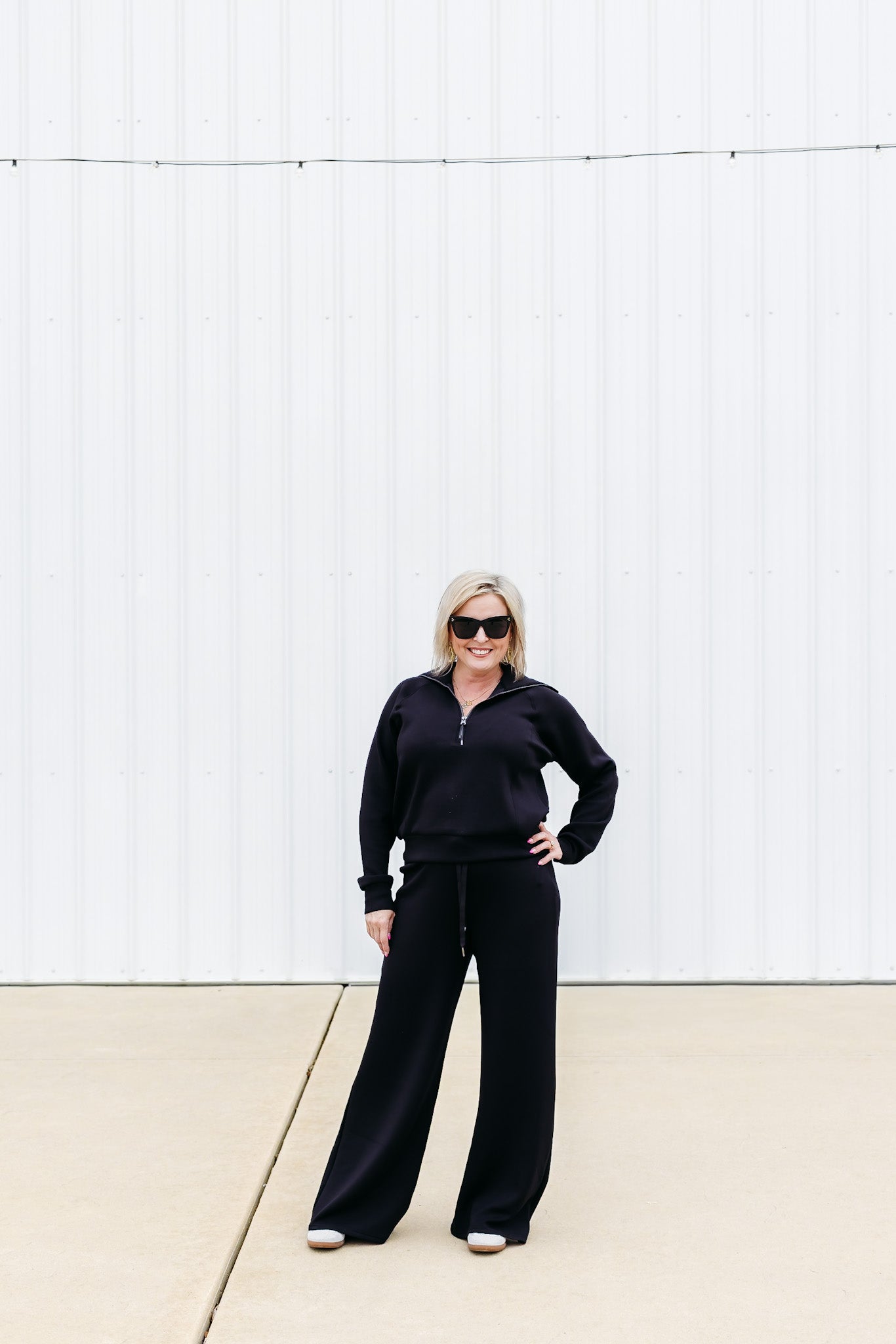 AirEssentials Very Black Wide Leg Pant