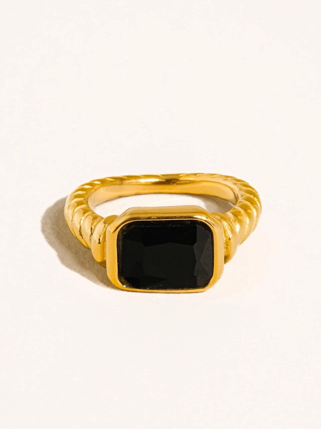 Laverne Black Ring