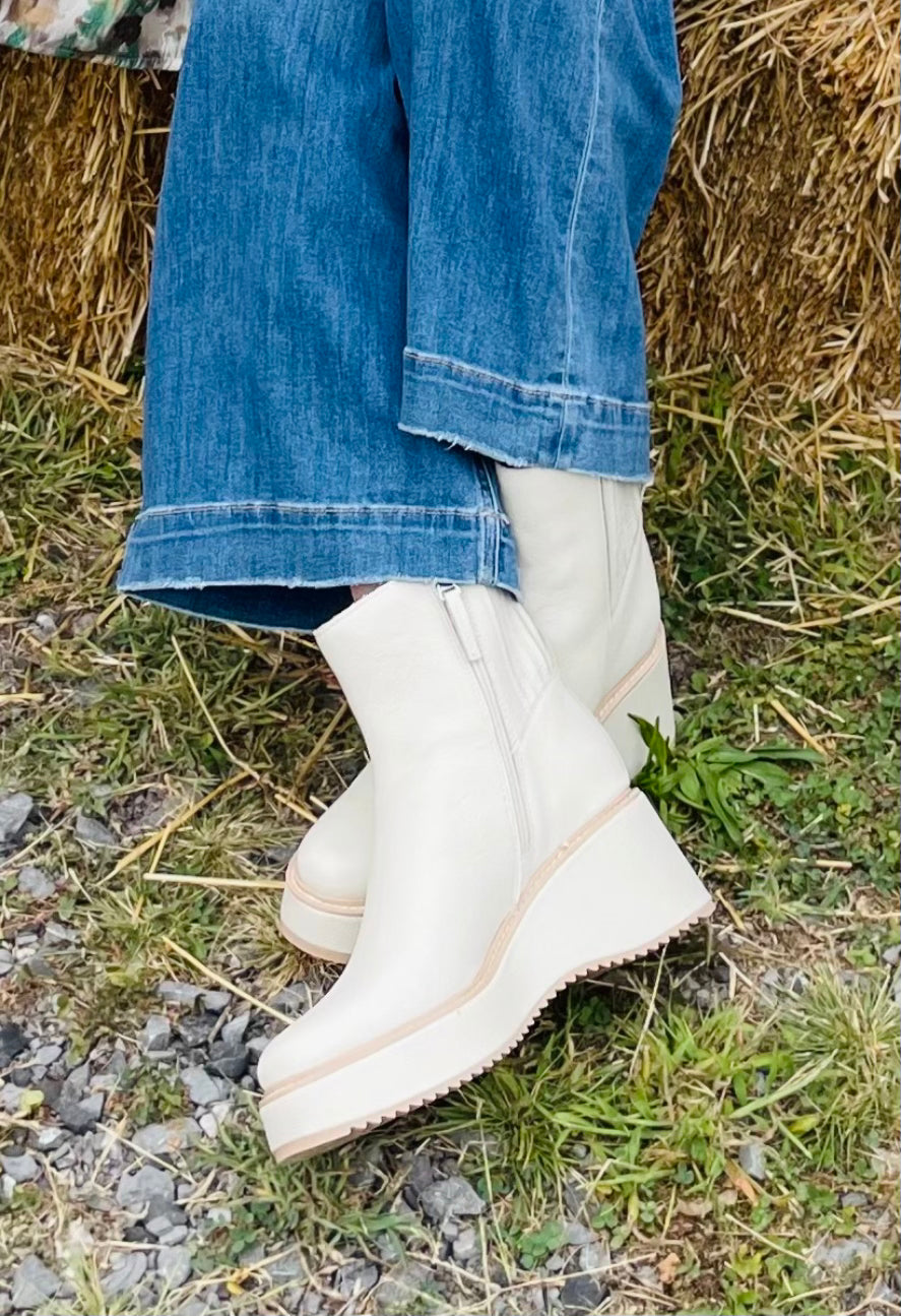 Hilde Ivory Boots