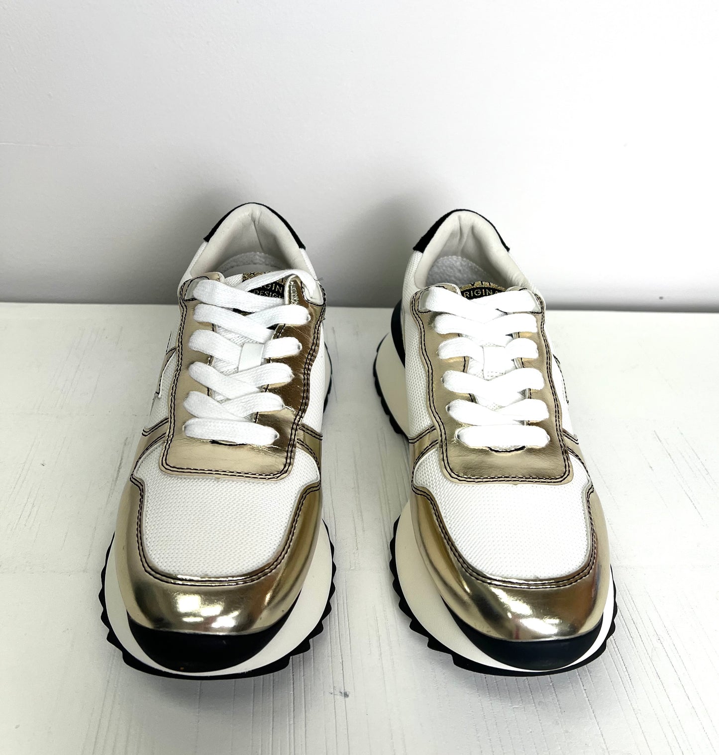 Major 23 Black/Silver/Gold Sneaker