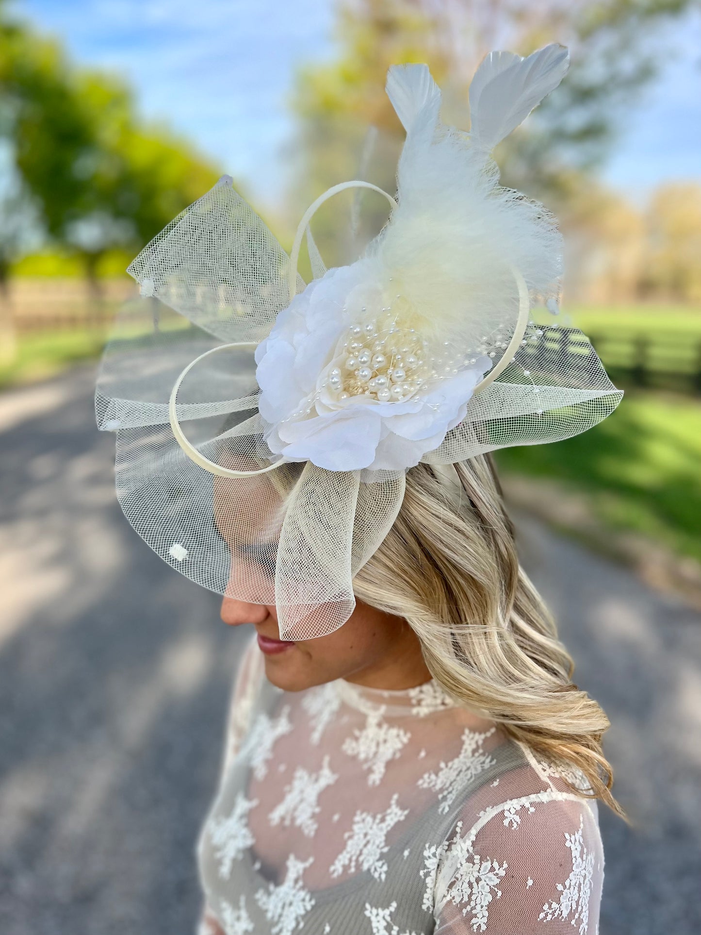 Derby Dazzle Ivory Fascinator