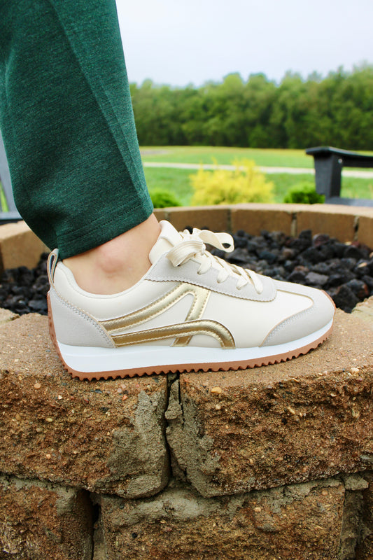 Retro Feelings Gold Sneakers