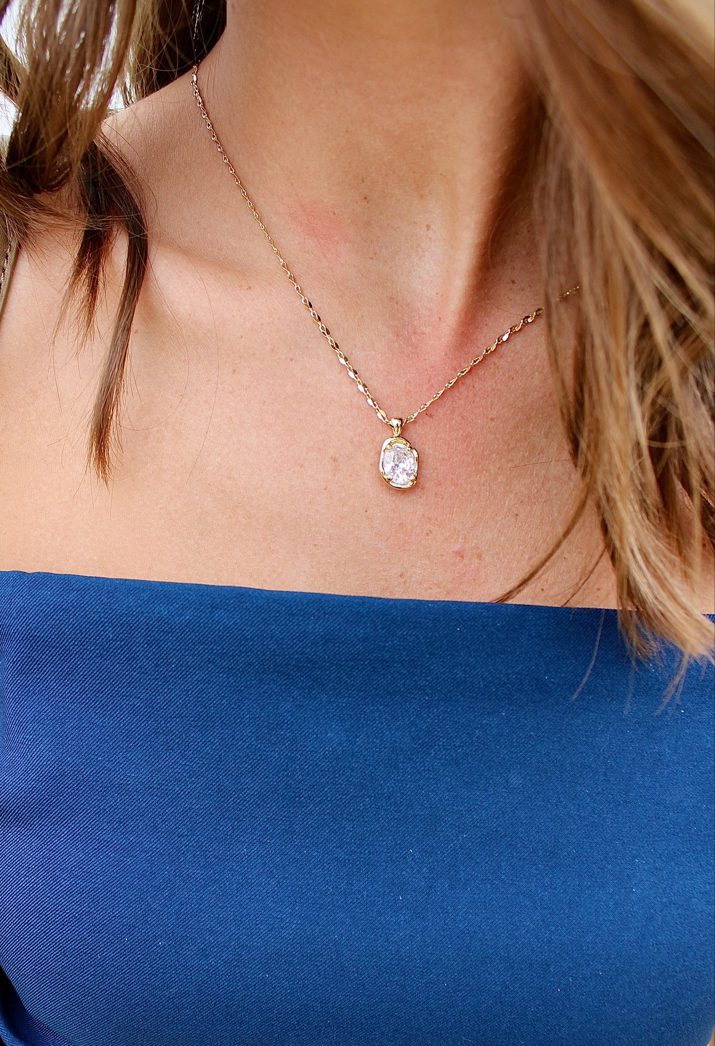 Birdie Necklace