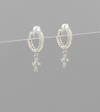 The Charming Detail Cross Silver Huggie