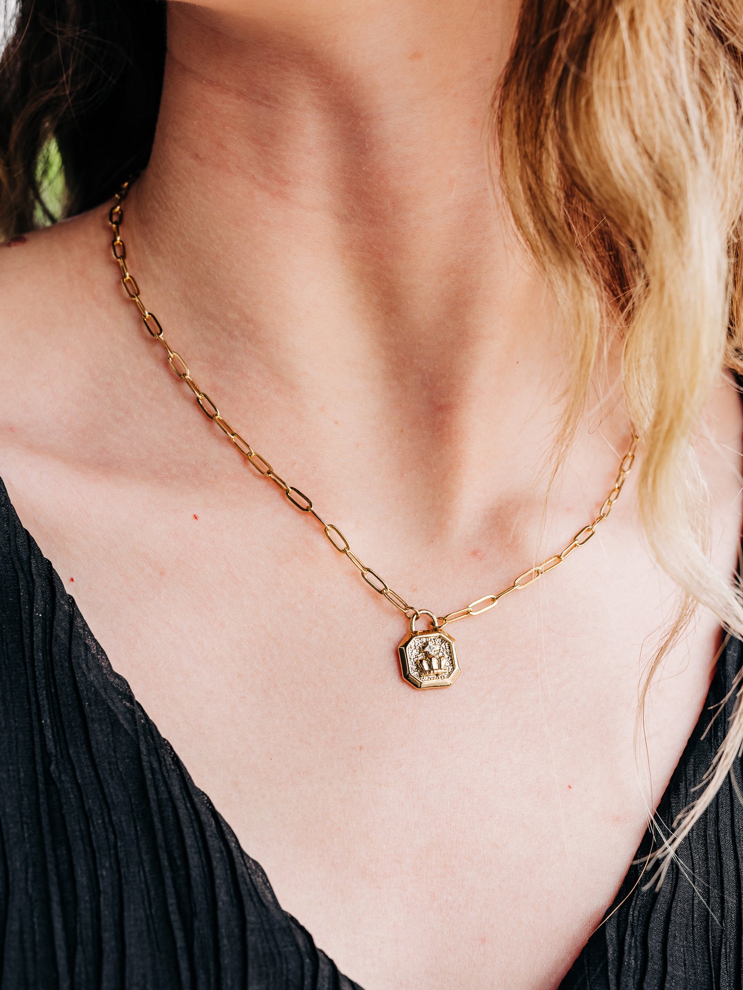 Wear It Like a Queen Necklace