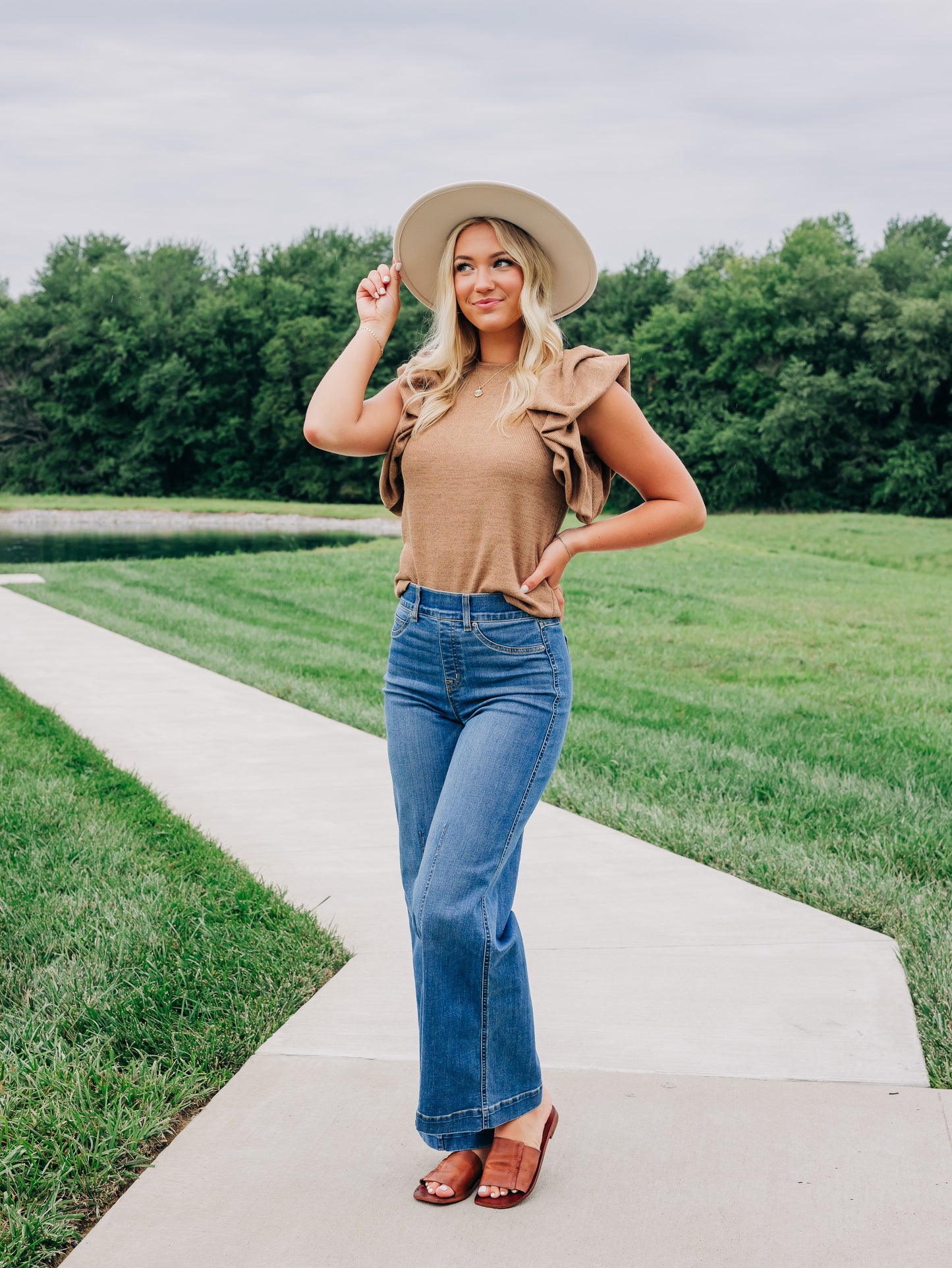 Seamed Front Wide Leg Jeans in Vintage Indigo