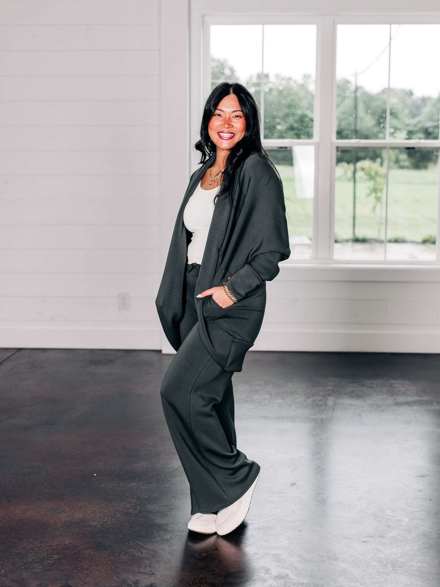 AirEssentials Dark Palm Wide Leg Pant
