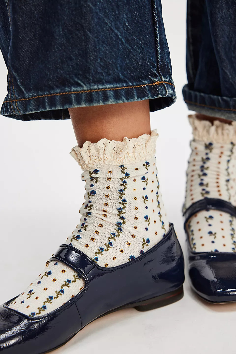 Rosebud Waffle Knit Ivory Ankle Socks