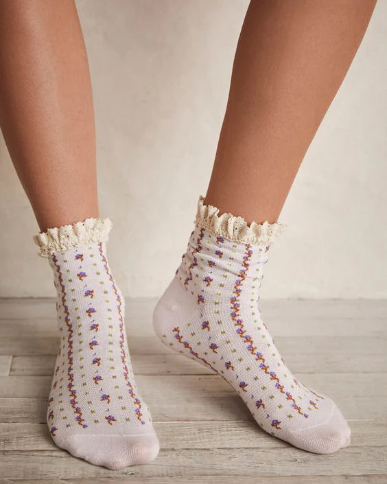 Rosebud Waffle Knit Heavenly Pink Ankle Socks