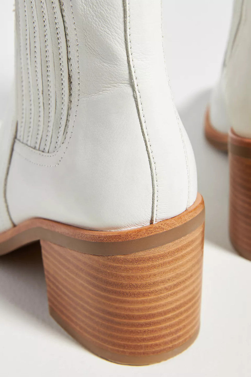 Naydo Heeled White Ankle Boots