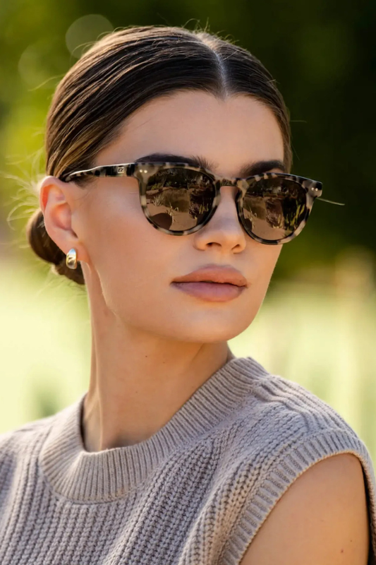 Tate Beige Tortoise / Brown Gradient Lens Polarized Sunglasses