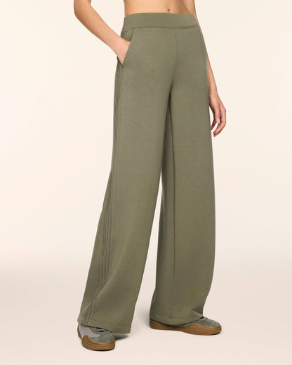 Airessentials Pintuck Wide Leg Pant in Herb