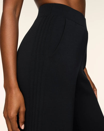 Airessentials Pintuck Very Black Wide Leg Pant