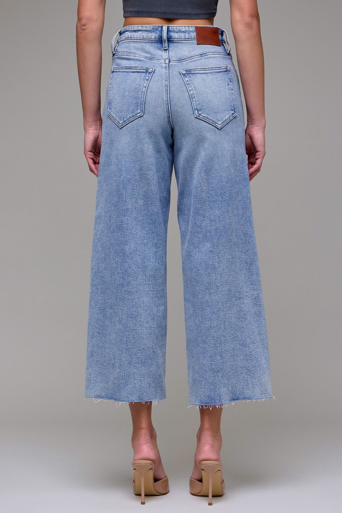 Nori Medium Light Crop Wide Leg Denim