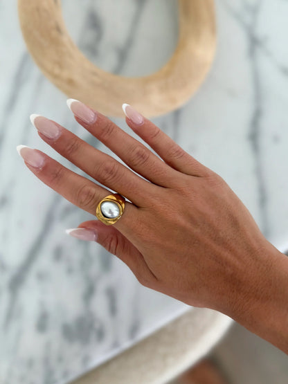 The Pearl Ring