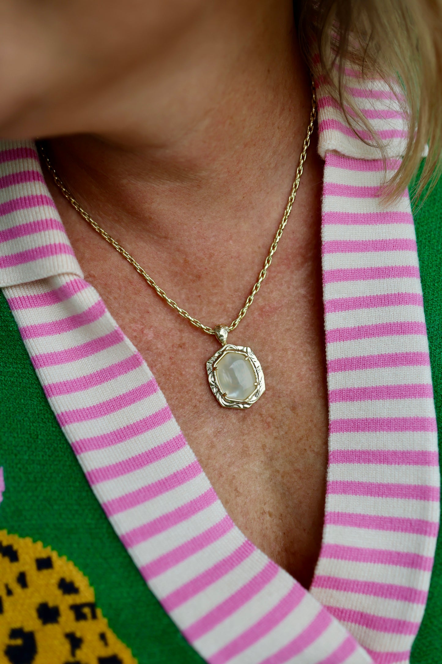 Tiger Gold Striped Daphne Pendant Necklace in Natural Mother-of-Pearl