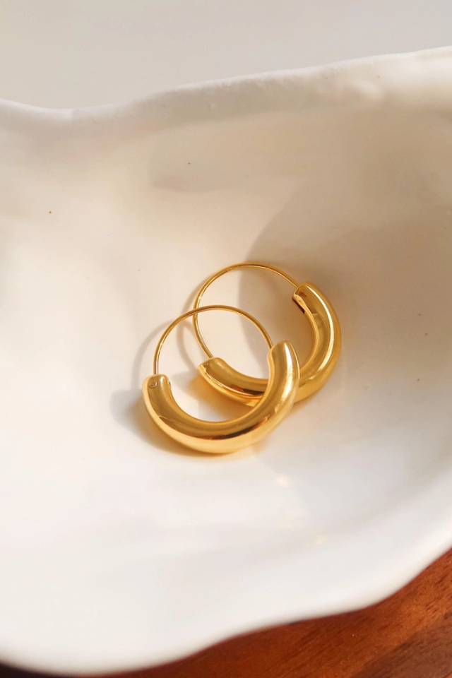 Mackenzie U-Shape Hoop Earring
