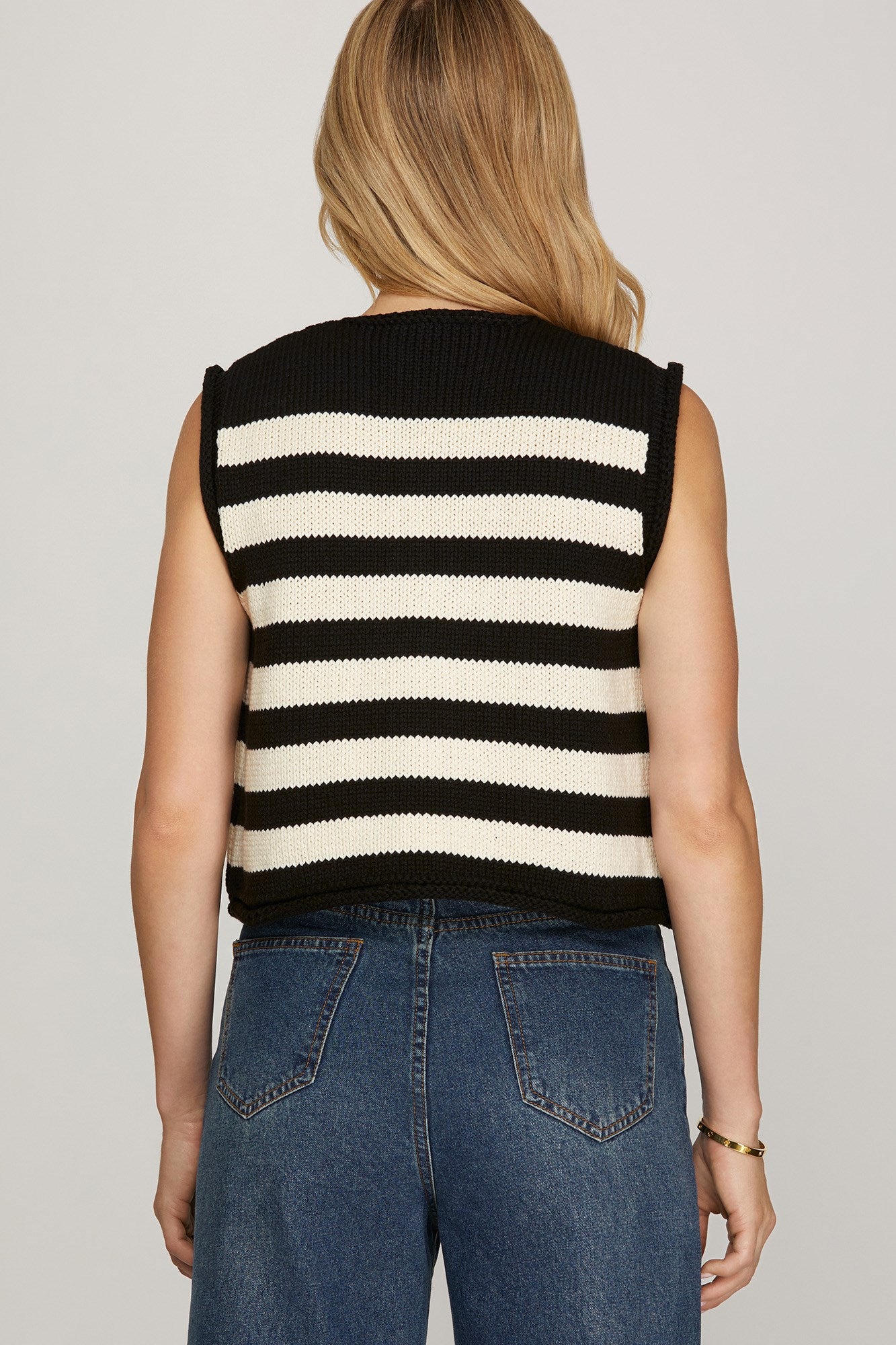 Call Of The Styled Black Top