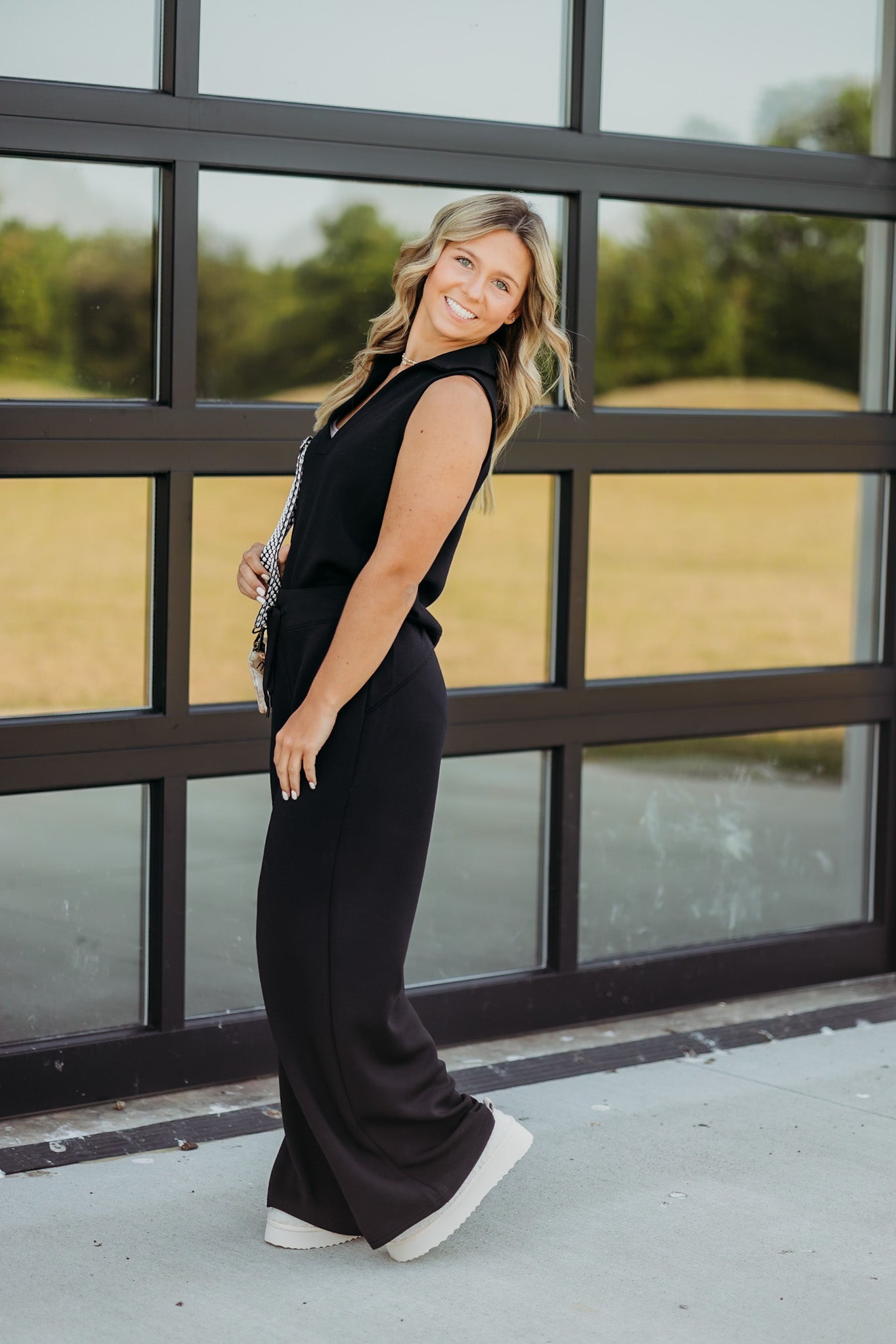 AirEssentials Very Black Wide Leg Pant