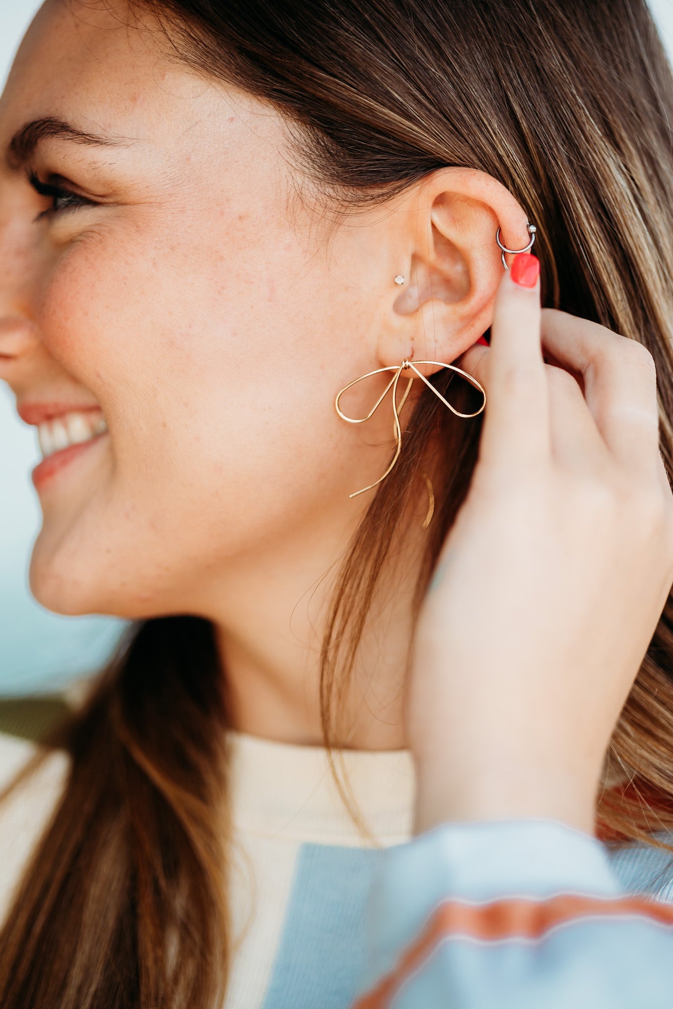 Wire Bow Gold Studs