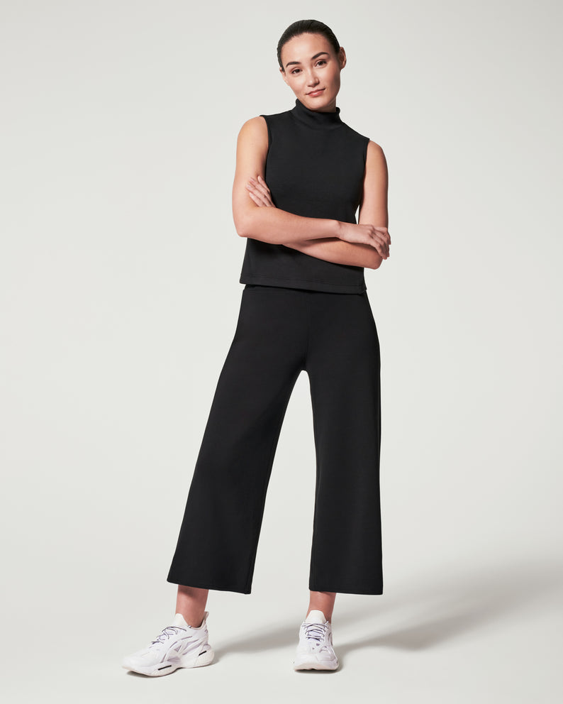 AirEssentials Very Black Cropped Wide Leg Pant