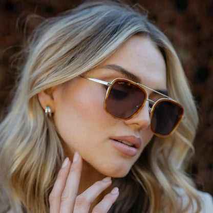 Gia Sunset Tortoise / Gradient Brown Lens Polarized Sunglasses