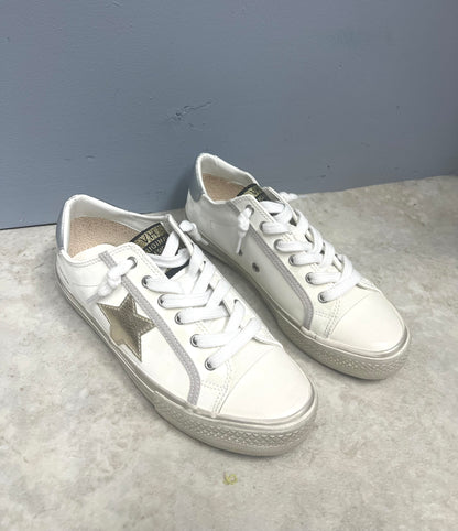Alive 27 White Checkered Sneakers