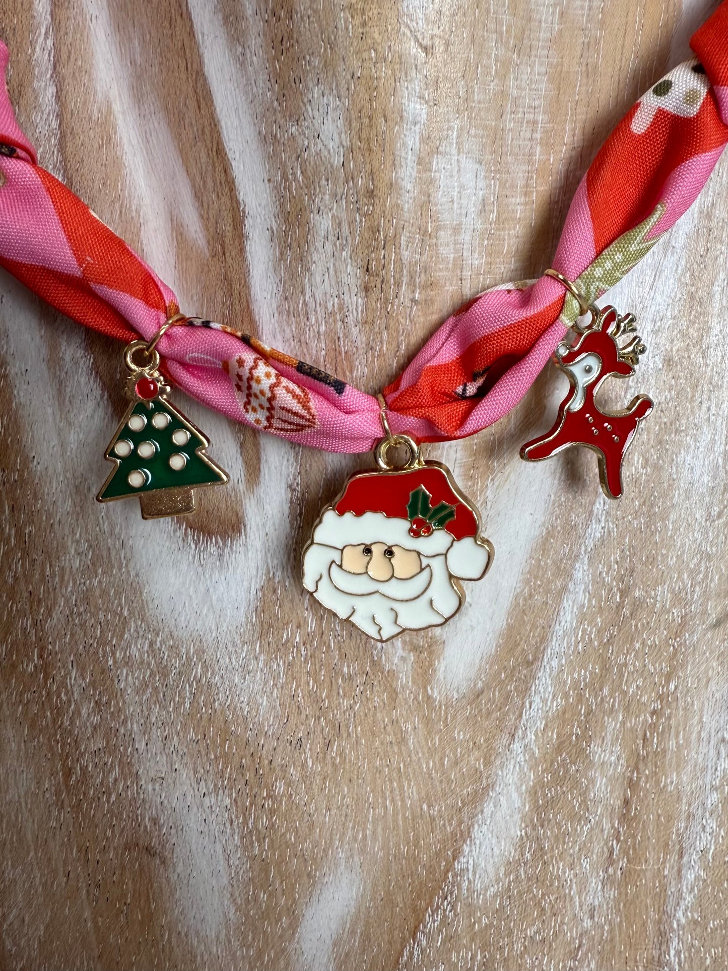 Bright Noel Scarf Necklace