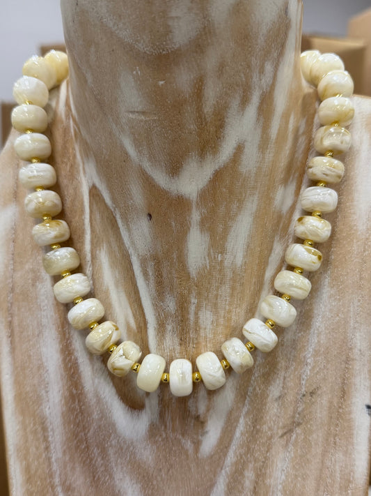 Retro Glam Off White Necklace