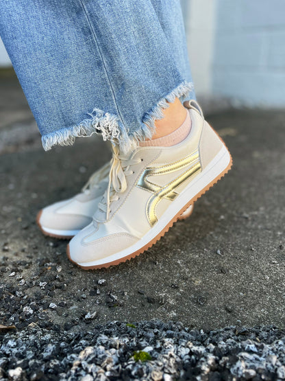 Retro Feelings Gold Sneakers