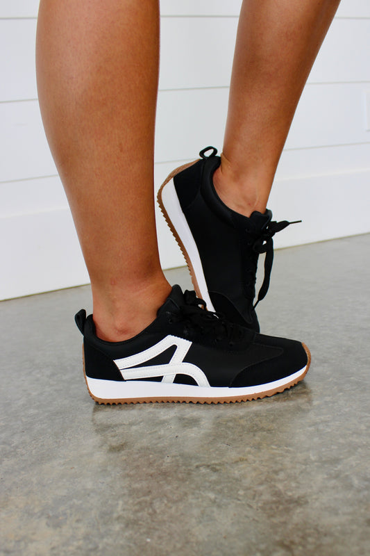 Retro Feelings Black Sneakers