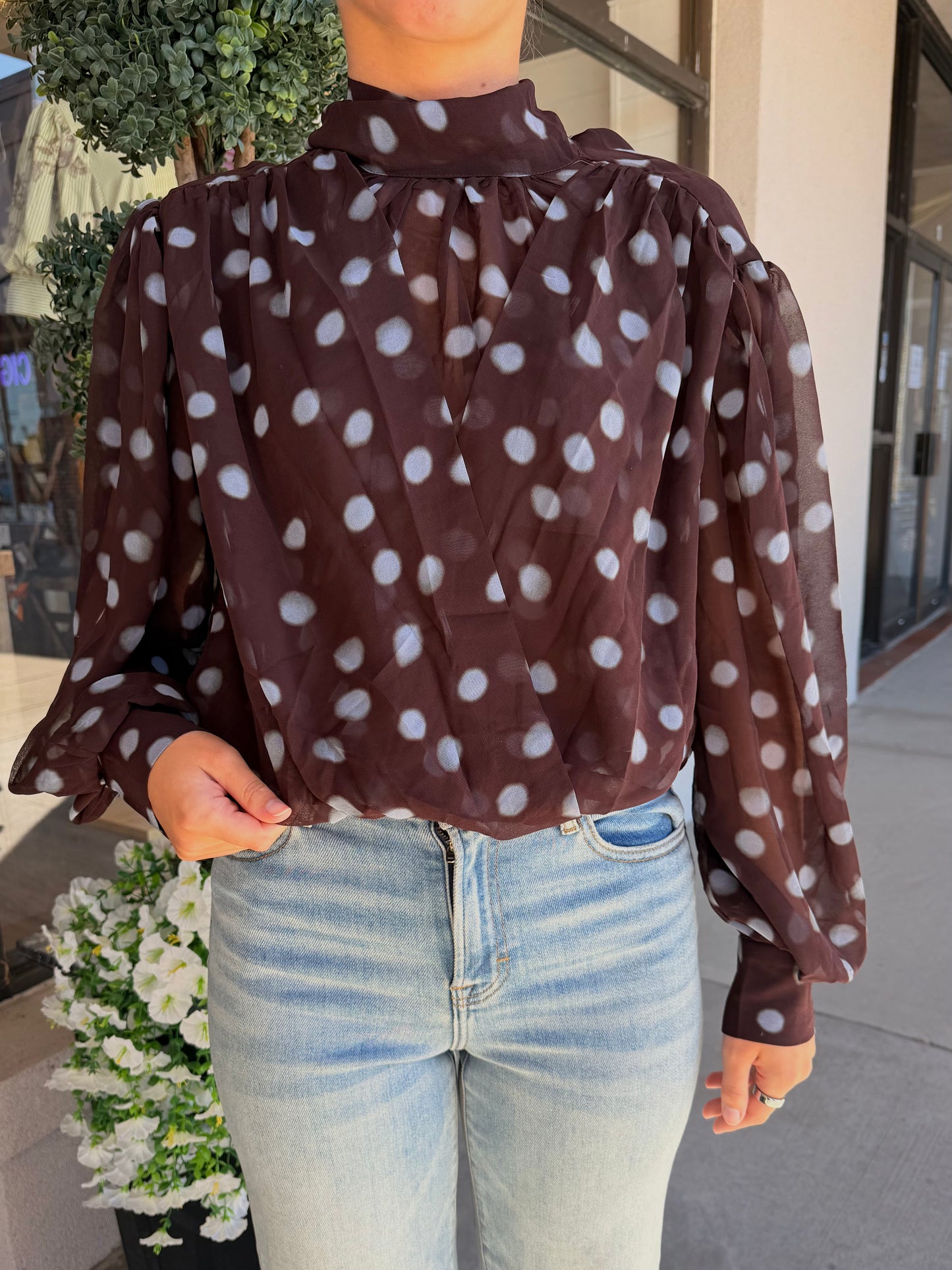 Mocha Dot Top