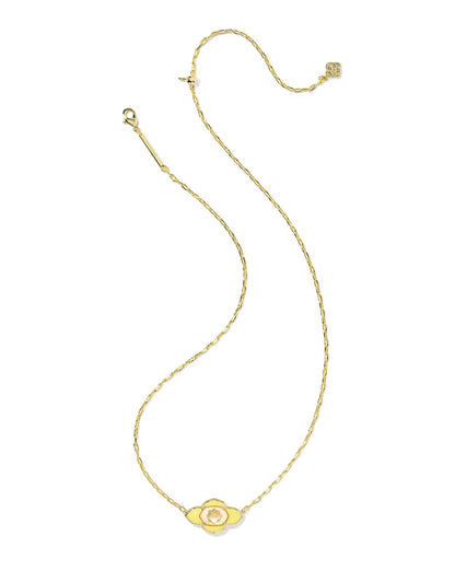 Abbie Medallion Gold Short Pendant Necklace in Yellow Mix