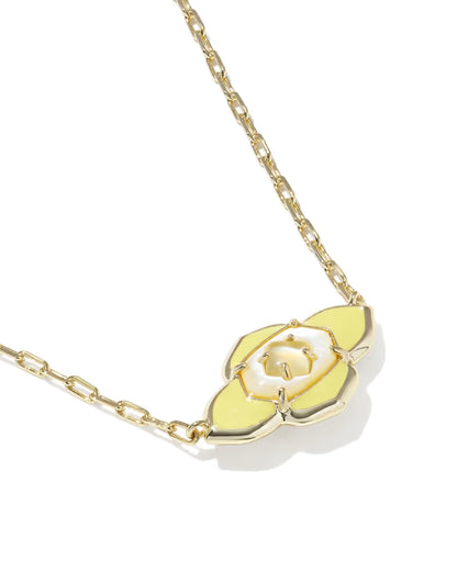 Abbie Medallion Gold Short Pendant Necklace in Yellow Mix
