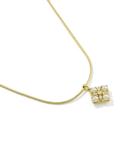 Dira Pearl Pendant Gold Necklace