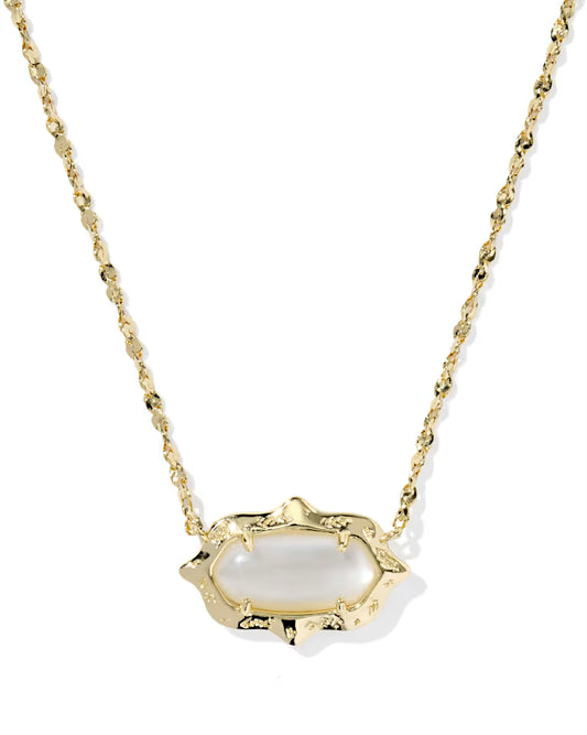 Elisa Scallop Frame Gold Short Pendant Necklace in Natural Mother-of-Pearl