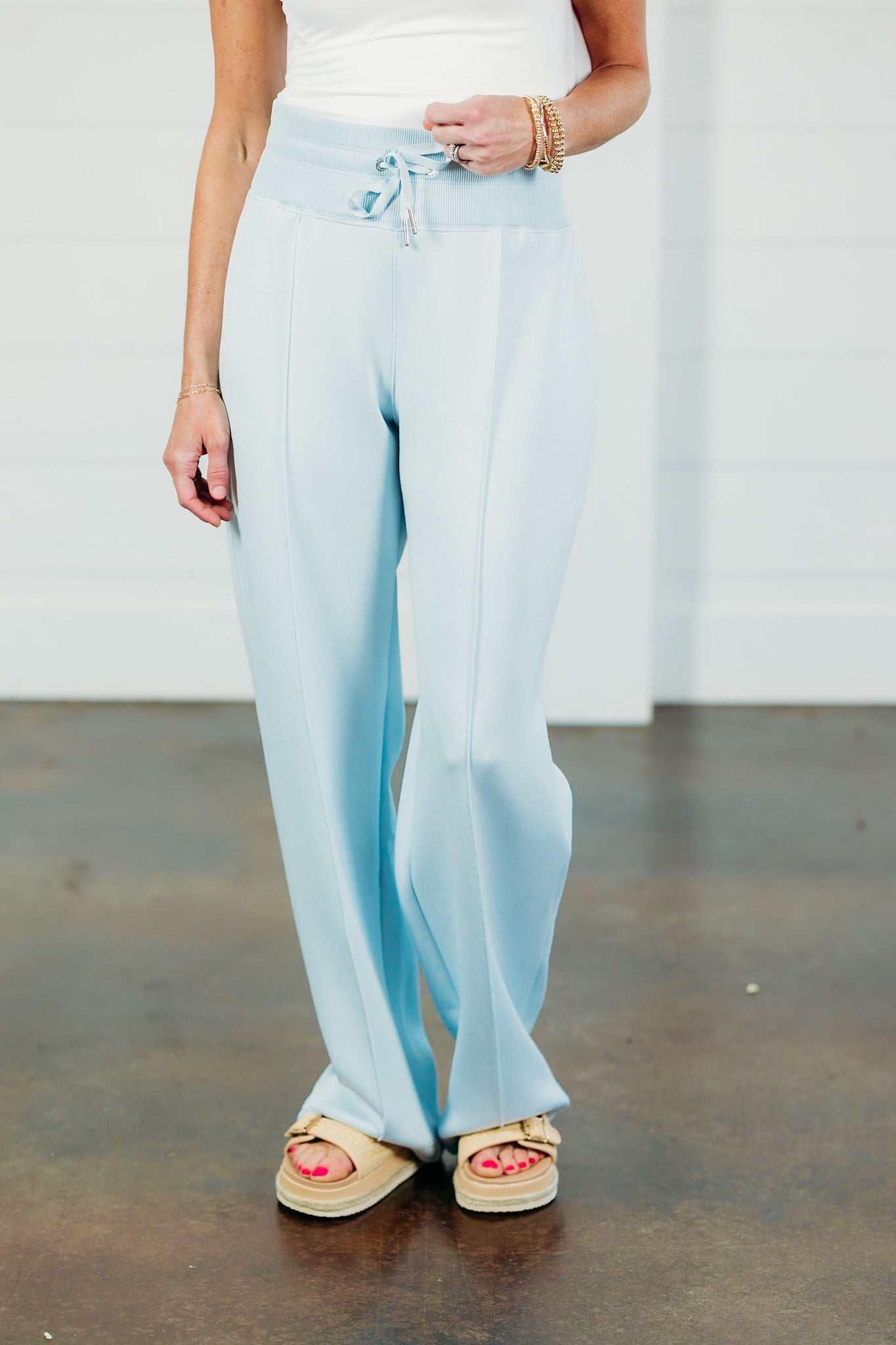 AirEssentials Luxe Sky Straight Leg Pant