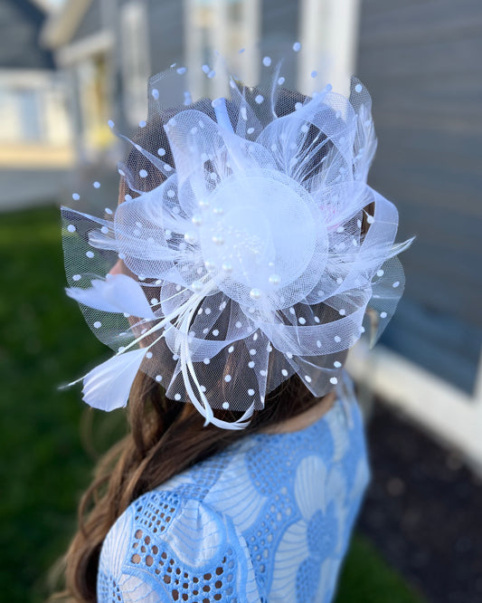 Bet to Win White Fascinator