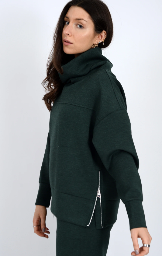 Fillana Mel Pine Mel Pullover Top
