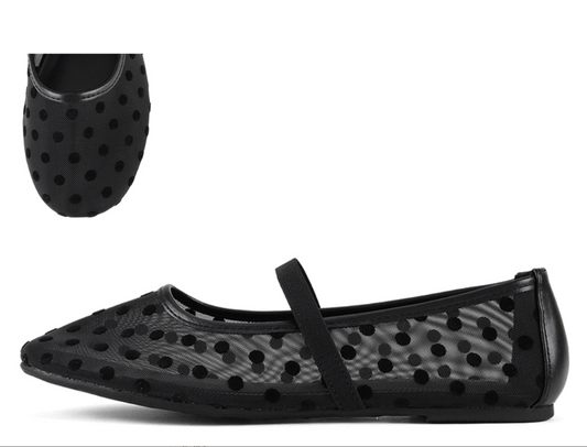 Zenda Black Dot Flat