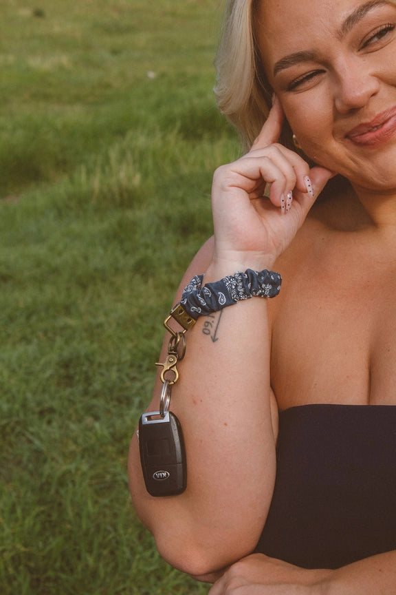 Paisley in Navy Keychain