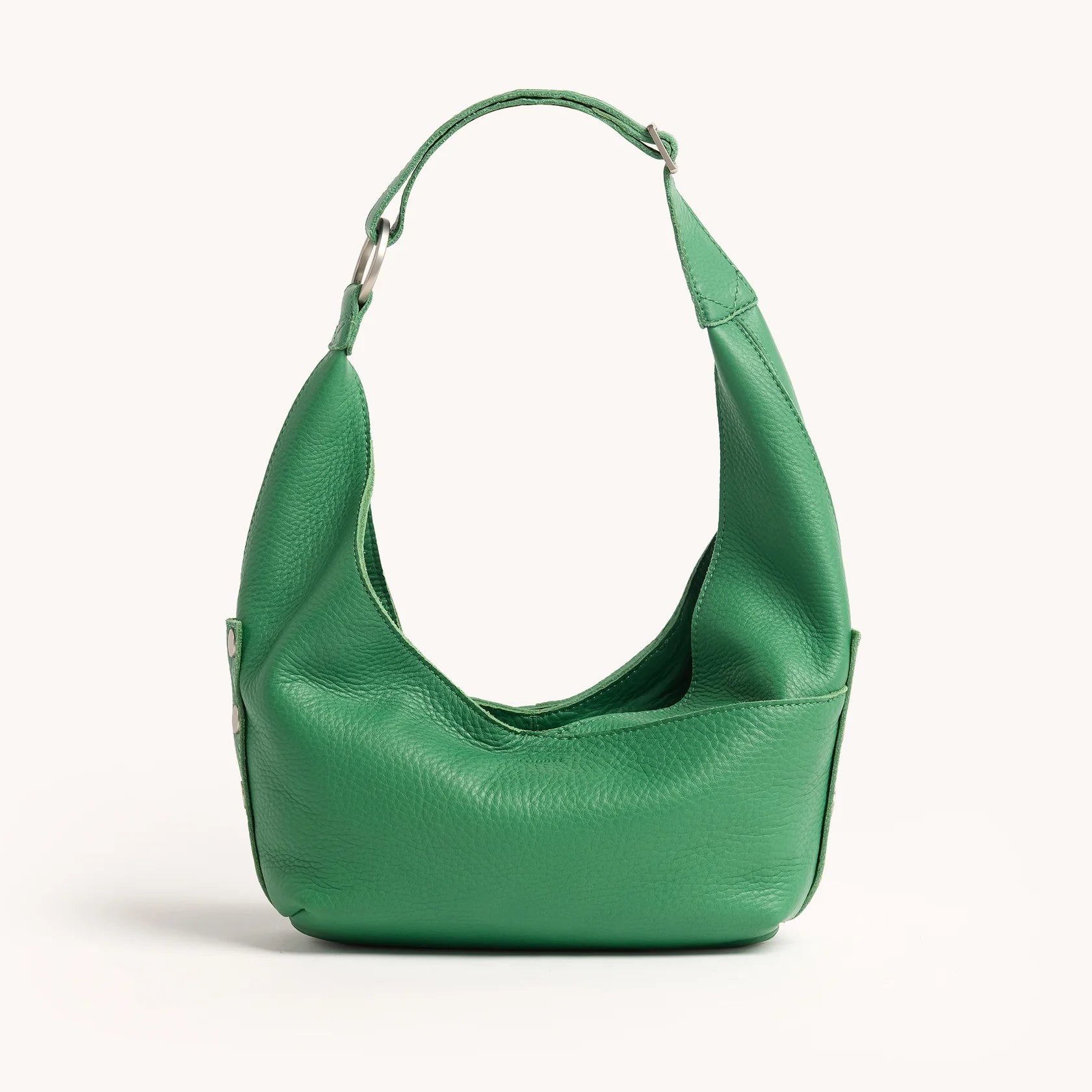 [MACNI] RIBBON CRESCENT CROSS BAG 大人気★ MUSINSA | MACNI RIBBON CRESCENT CROSS BAG BLACK