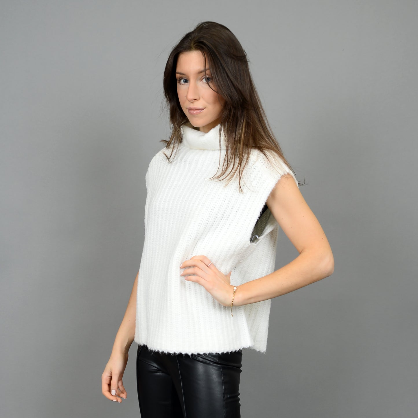 Salima Winter White Pullover